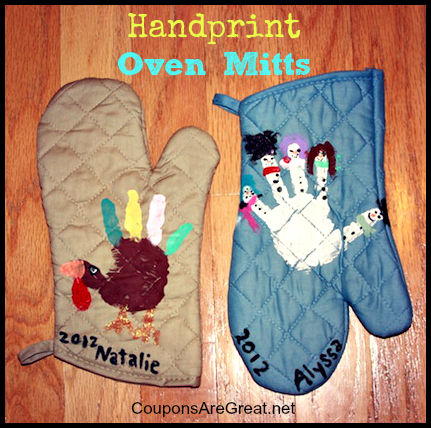 handprint-oven-mitts-christmas-thanksgiving